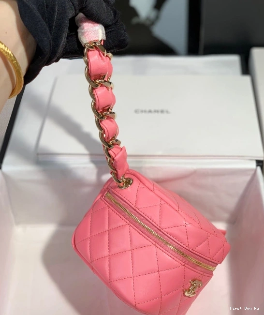 Firstbag Ru CHANEL CHANELUTCH WITH HANDLE 0819